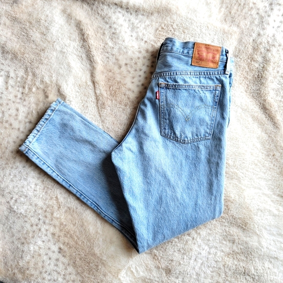 SOLD🥳Levis 501 light wash skinny jeans - Picture 13 of 15